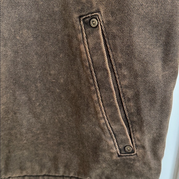 Woolrich Sherpa Lined Saddle Vest - Picture 4 of 6